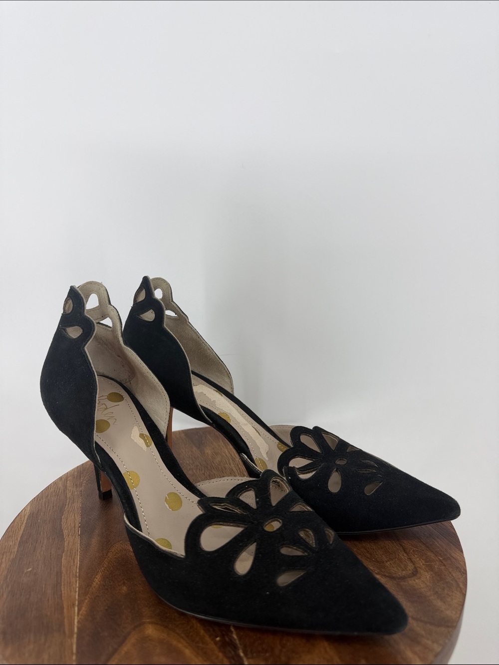 Boden Women’s EU 40 Black Suede Floral Cutout Pointed Toe Kitten Heels
